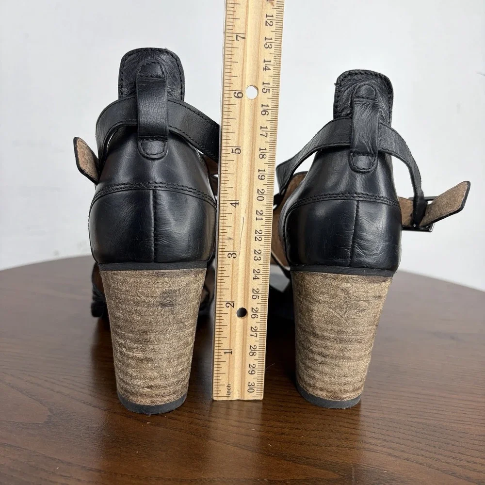 Seychelles Sandals Women's 7.5 Black Leather Strappy Block Heels Peep Toe Buckle